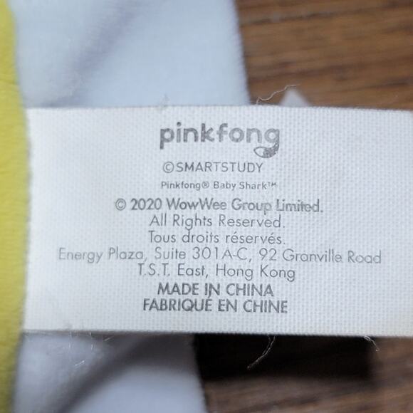 Pink Fong Yellow & White Infant Security Blanket w/ Baby Shark 15" x 15" - Picture 4 of 5